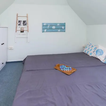 Family Garden Apartment